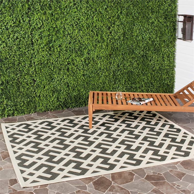 Pemberly Row Polypropylene Red Indoor Outdoor Rug - Square 4'