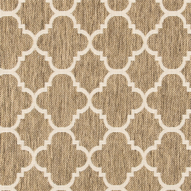 Pemberly Row Polypropylene Brown Indoor Outdoor Rug - Round 4'