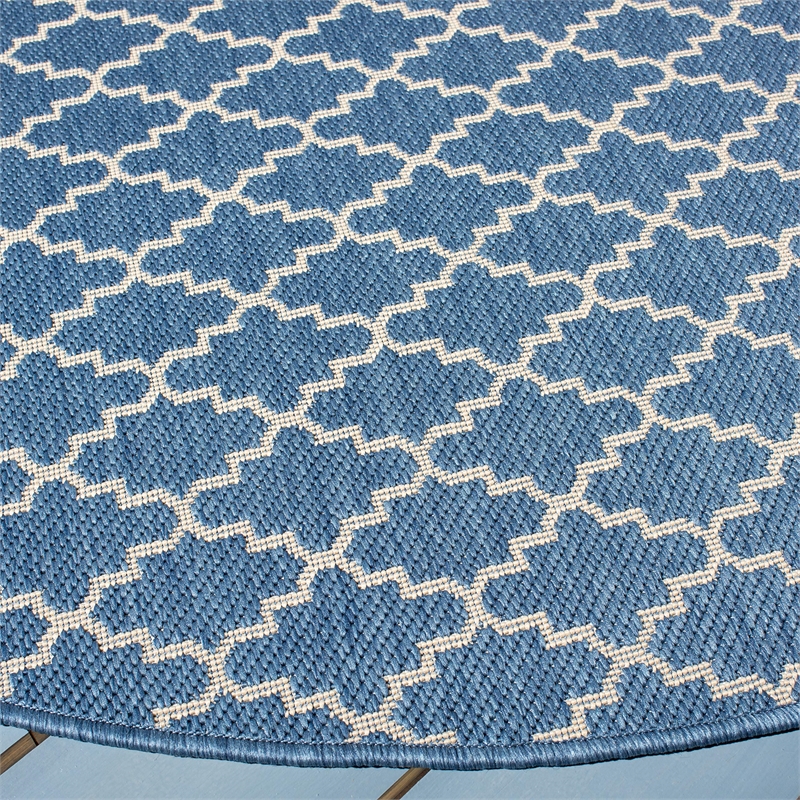 Pemberly Row Polypropylene Blue Indoor Outdoor Rug - Round 4'