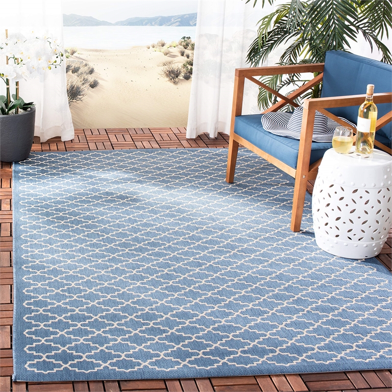 Pemberly Row Polypropylene Blue Indoor Outdoor Rug - Square 4'