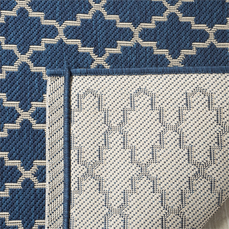 Pemberly Row Polypropylene Navy Indoor Outdoor Rug - 5'3