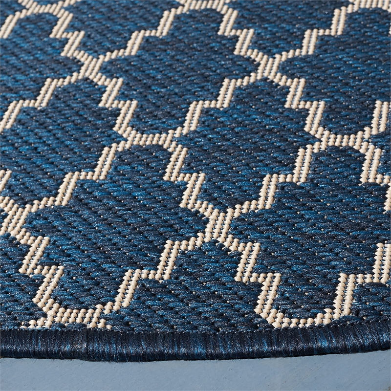 Pemberly Row Polypropylene Navy Indoor Outdoor Rug - Round 4'