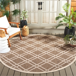 Pemberly Row Polypropylene Brown Indoor Outdoor Rug - Round 7'10&quot