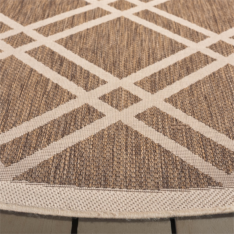 Pemberly Row Polypropylene Brown Indoor Outdoor Rug - Round 7'10