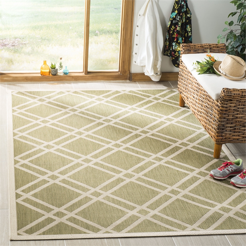 Pemberly Row Polypropylene Green Indoor Outdoor Rug - 2'7