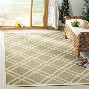 Pemberly Row Polypropylene Green Indoor Outdoor Rug - Square 7'10&quot