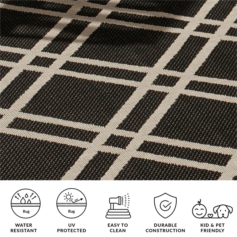 Pemberly Row Polypropylene Black Indoor Outdoor Rug - Square 7'10
