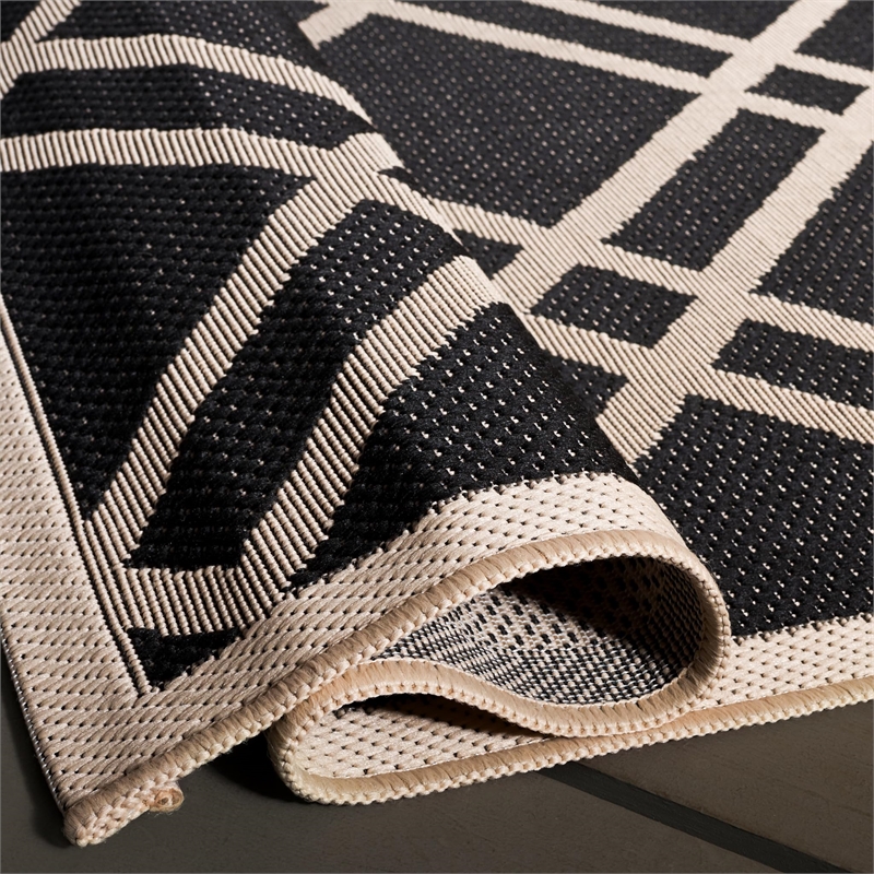 Pemberly Row Polypropylene Black Indoor Outdoor Rug - Square 7'10