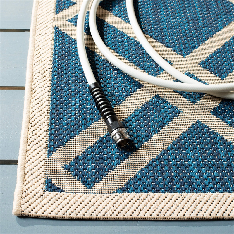 Pemberly Row Polypropylene Navy Indoor Outdoor Rug - 5'3