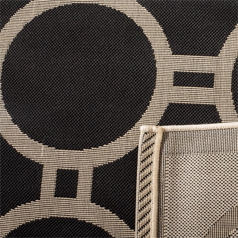Pemberly Row Polypropylene Black Indoor Outdoor Rug - 5'3