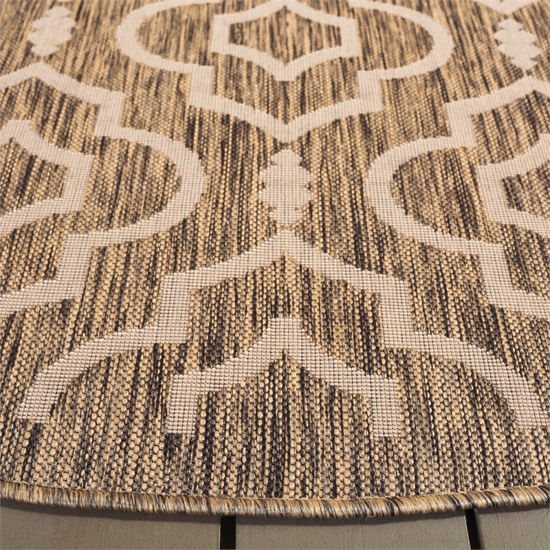 Pemberly Row Polypropylene Brown Indoor Outdoor Rug - Round 7'10