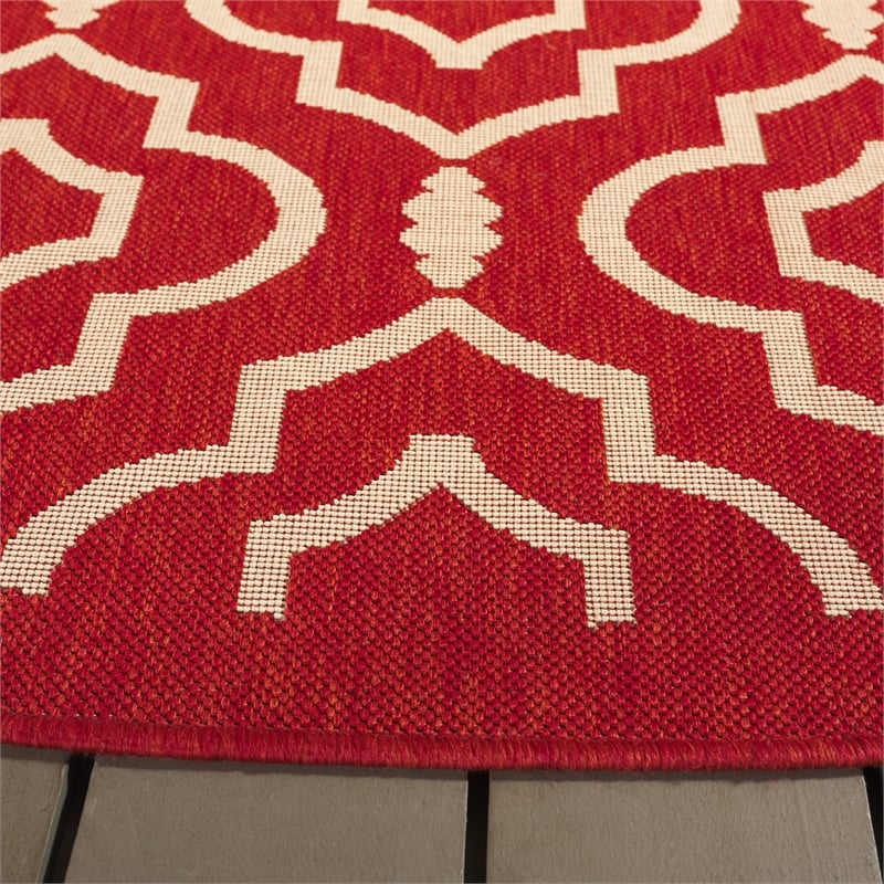Pemberly Row Polypropylene Red Indoor Outdoor Rug - Round 7'10