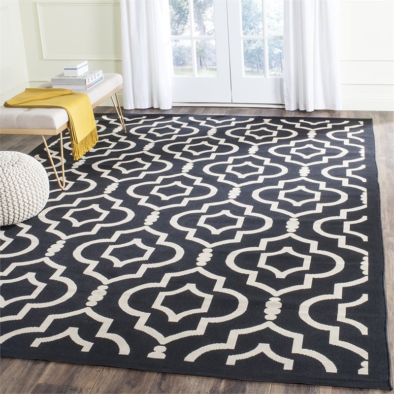 Pemberly Row Polypropylene Black Indoor Outdoor Rug - Square 7'10