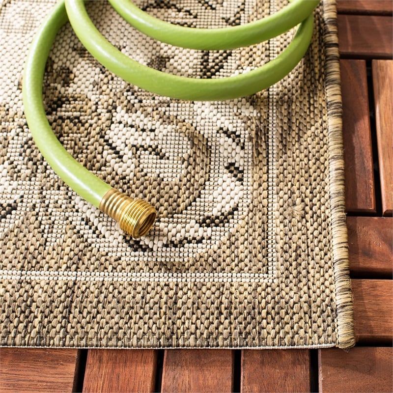 Pemberly Row Polypropylene Cream Indoor Outdoor Rug - 2'7