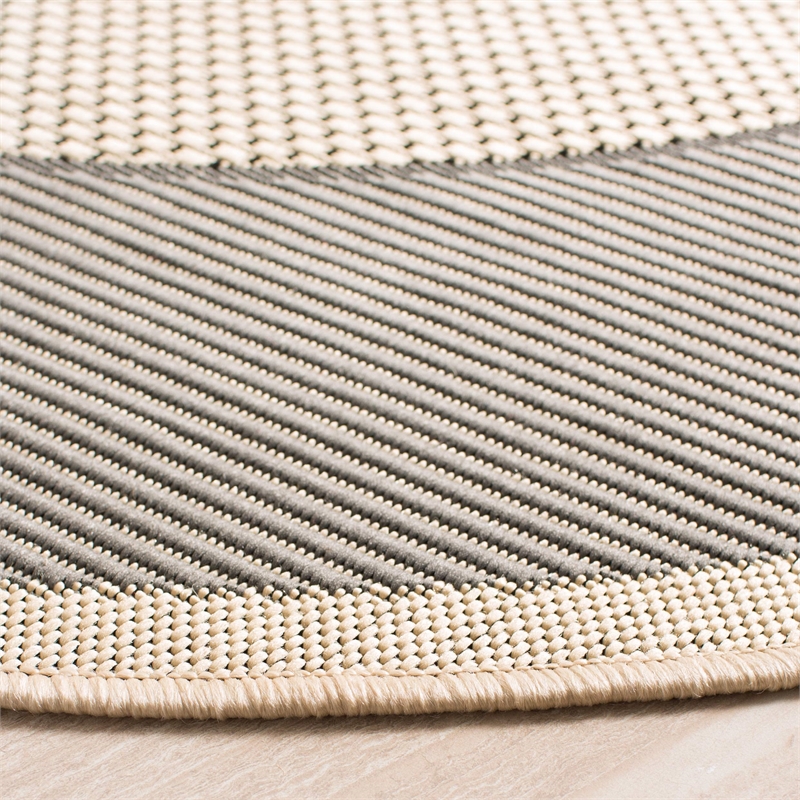 Pemberly Row Polypropylene Grey Indoor Outdoor Rug - Round 7'10