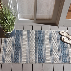 Pemberly Row Polypropylene Grey Indoor Outdoor Rug - 2' x 3'7&quot