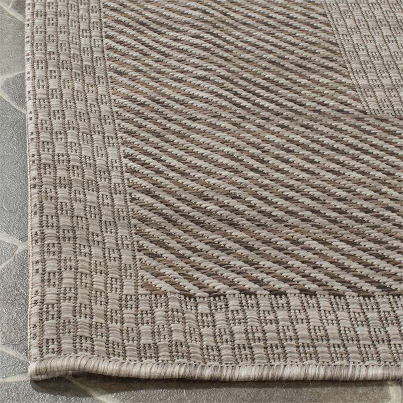 Pemberly Row Polypropylene Beige Indoor Outdoor Rug - 2'7
