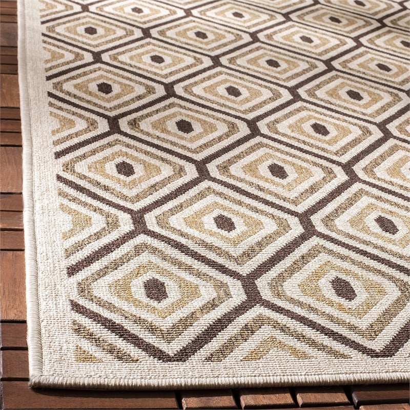 Pemberly Row Polypropylene Cream Indoor Outdoor Rug - 5'3