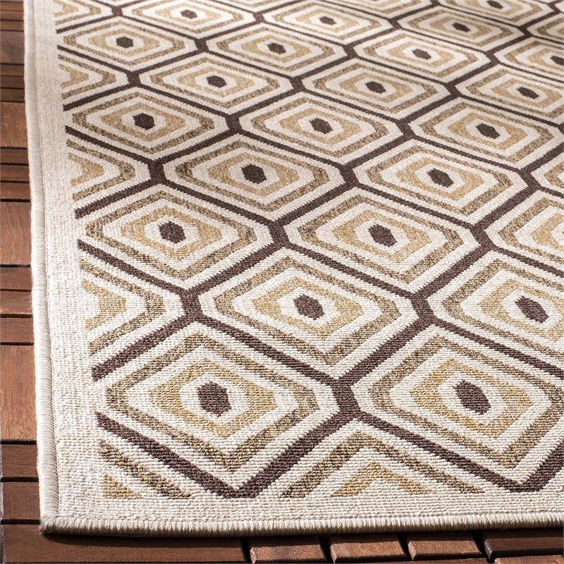 Pemberly Row Polypropylene Cream Indoor Outdoor Rug - 2'7
