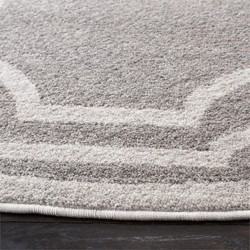 Pemberly Row Polypropylene Grey Indoor Outdoor Rug - Round 5'