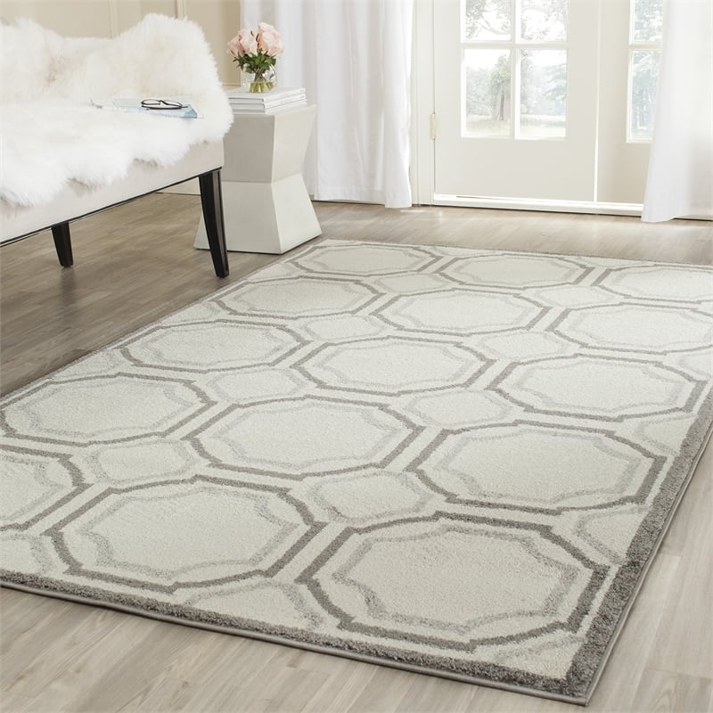 Pemberly Row Polypropylene Ivory Indoor Outdoor Rug - 5' x 8'
