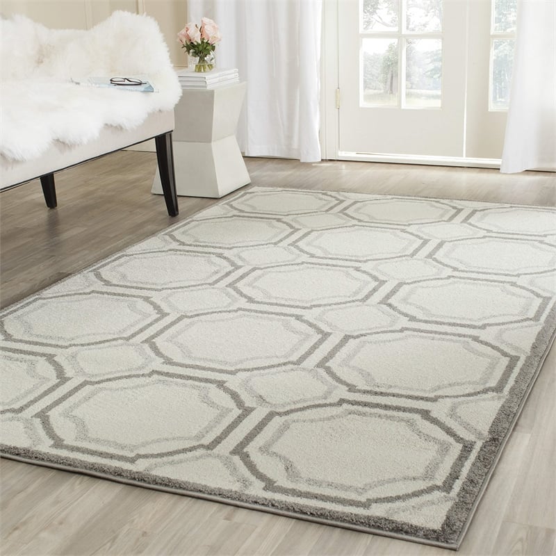 Pemberly Row Polypropylene Ivory Indoor Outdoor Rug - 5' x 8'