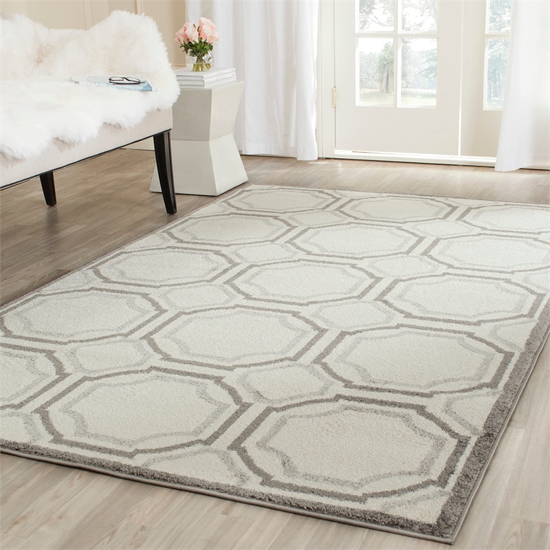 Pemberly Row Polypropylene Navy Indoor Outdoor Rug - 9' x 12'