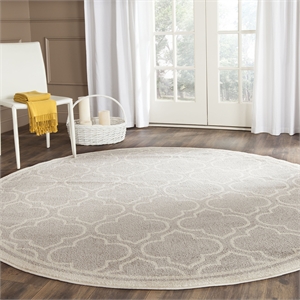 Pemberly Row Polypropylene Light Grey Indoor Outdoor Rug - Round 5'
