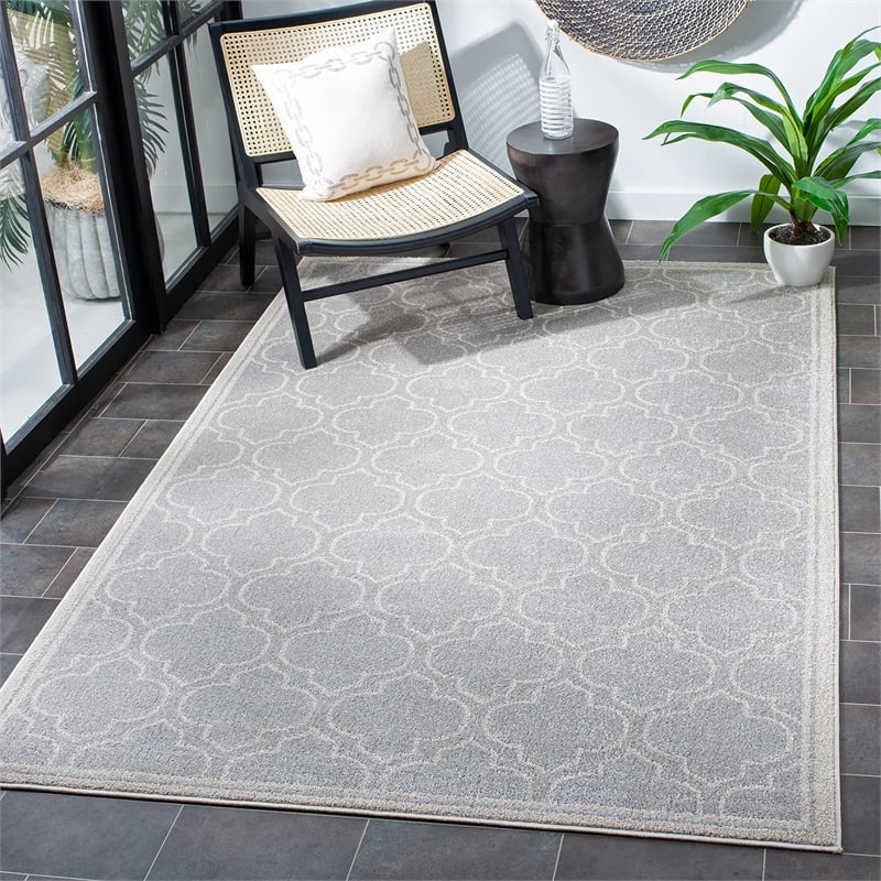 Pemberly Row Polypropylene Light Grey Indoor Outdoor Rug - Square 7'