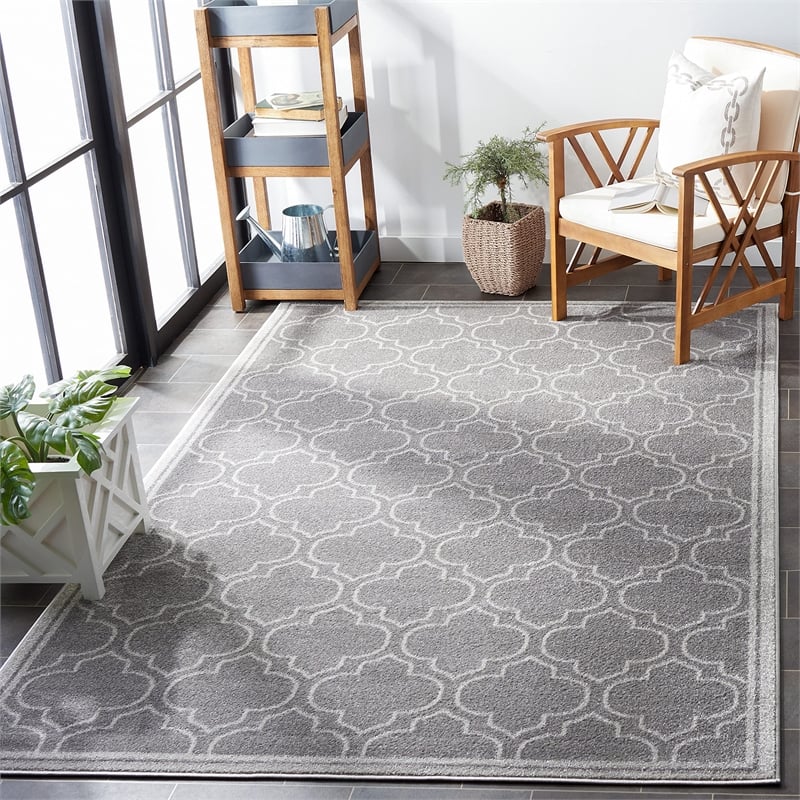 Pemberly Row Polypropylene Grey Indoor Outdoor Rug - Square 5'