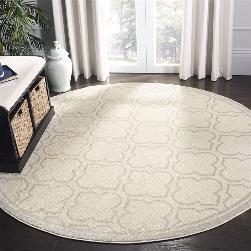 Pemberly Row Polypropylene Ivory Indoor Outdoor Rug - Round 7'
