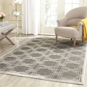 Pemberly Row Polypropylene Grey Indoor Outdoor Rug - 5' x 8'