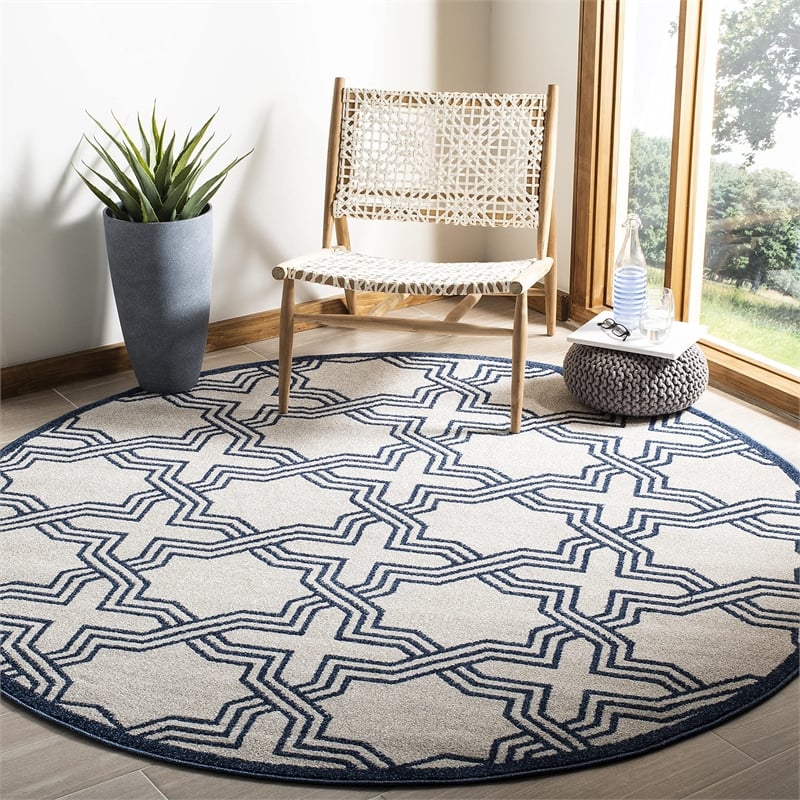 Pemberly Row Polypropylene Ivory Indoor Outdoor Rug - Round 7'