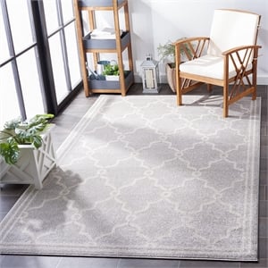 Pemberly Row Polypropylene Light Grey Indoor Outdoor Rug - 6' x 9'