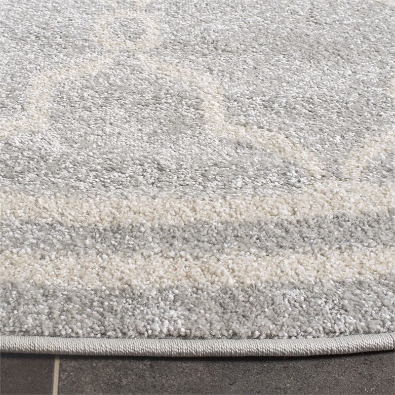 Pemberly Row Polypropylene Light Grey Indoor Outdoor Rug - Round 7'