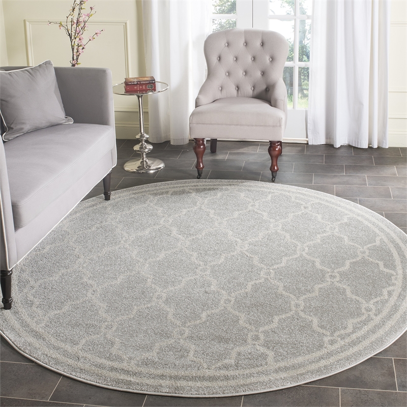 Pemberly Row Polypropylene Light Grey Indoor Outdoor Rug - Round 9'