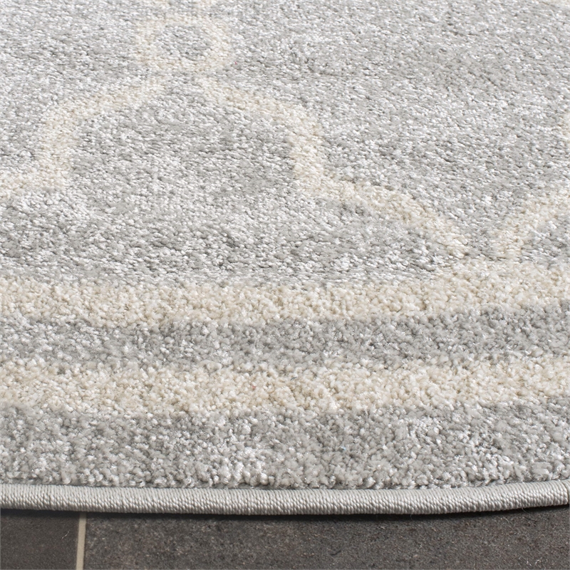 Pemberly Row Polypropylene Light Grey Indoor Outdoor Rug - Round 9'