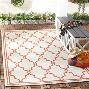 Pemberly Row Polypropylene Beige Indoor Outdoor Rug - 4' x 6'