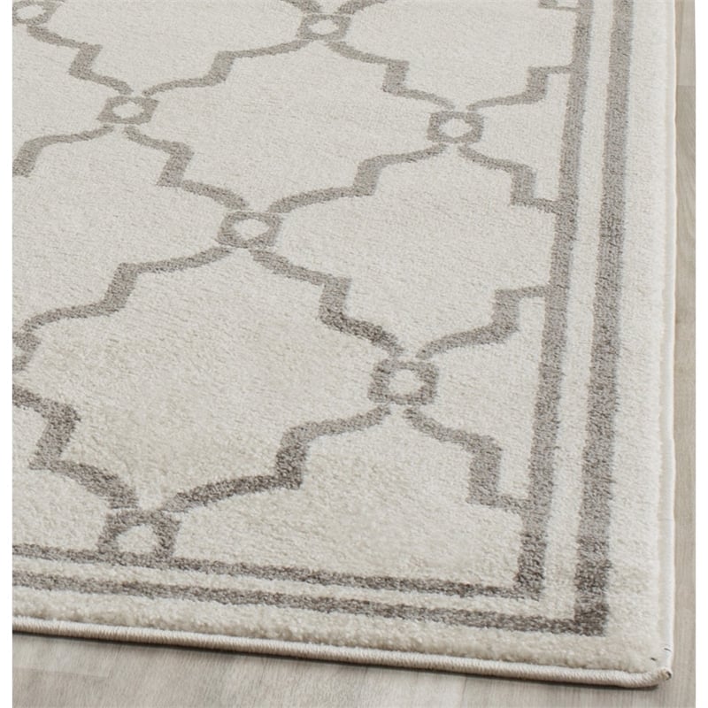 Pemberly Row Polypropylene Ivory Indoor Outdoor Rug - 5' x 8'