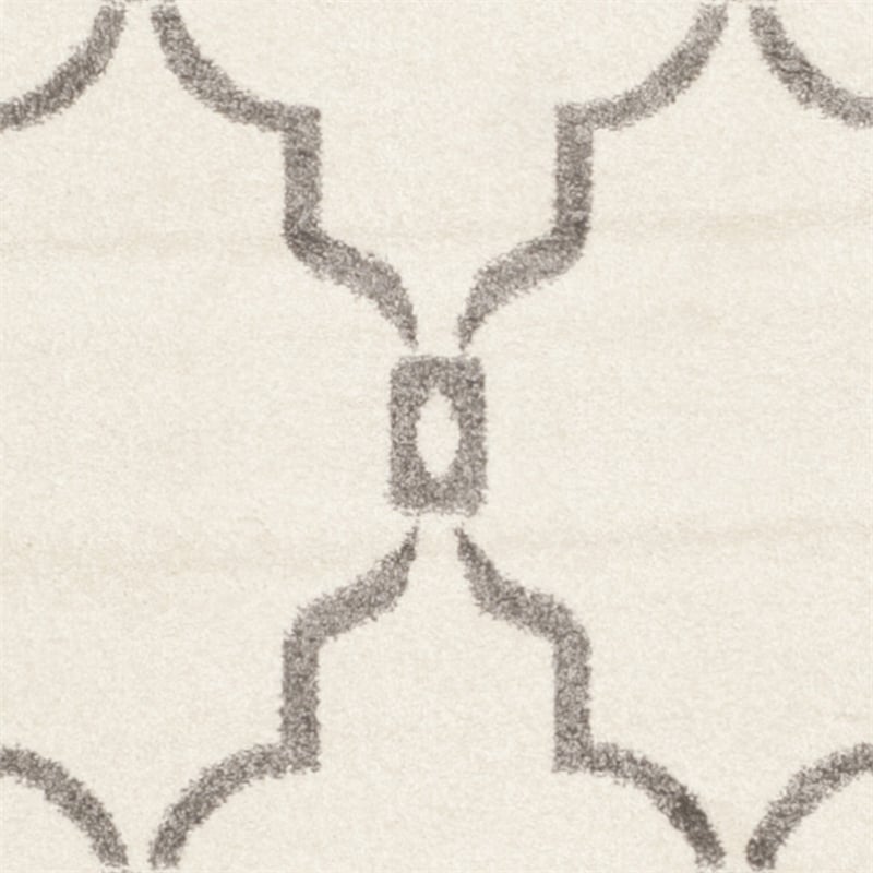 Pemberly Row Polypropylene Ivory Indoor Outdoor Rug - 8' x 10'