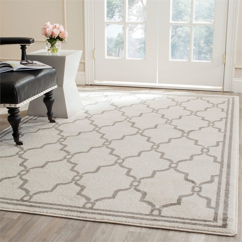 Pemberly Row Polypropylene Ivory Indoor Outdoor Rug - 9' x 12'