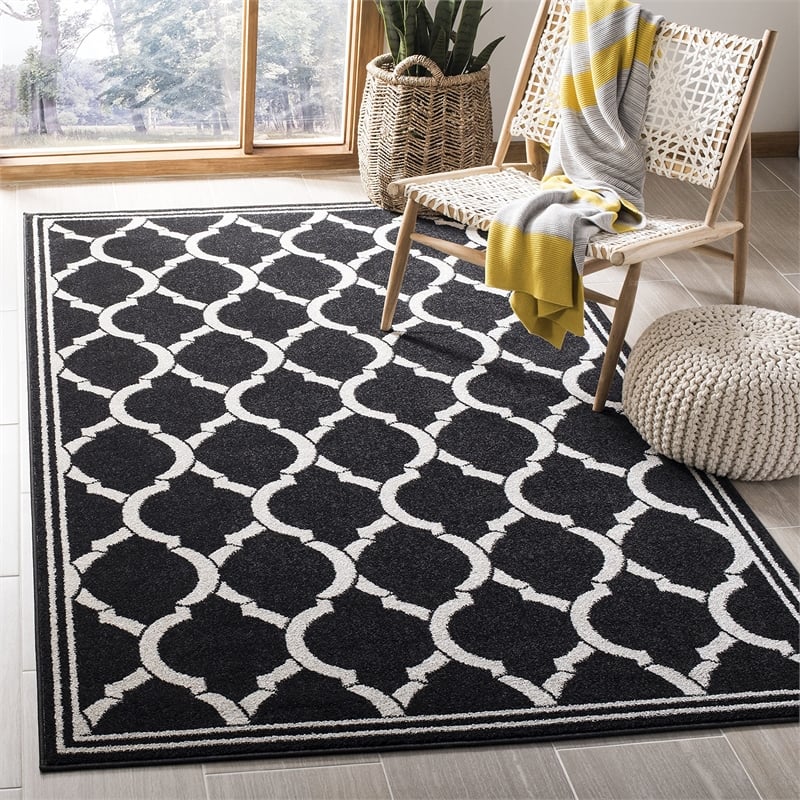 Pemberly Row Polypropylene Anthracite Indoor Outdoor Rug - 4' x 6'
