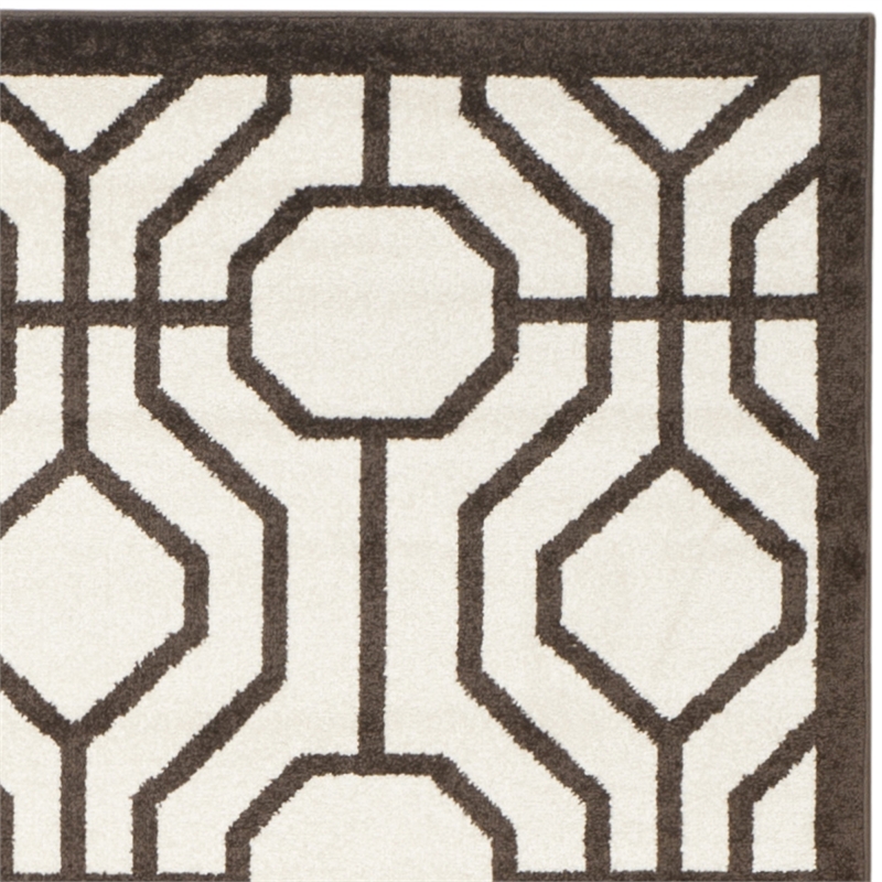 Pemberly Row Polypropylene Ivory Indoor Outdoor Rug - 8' x 10'