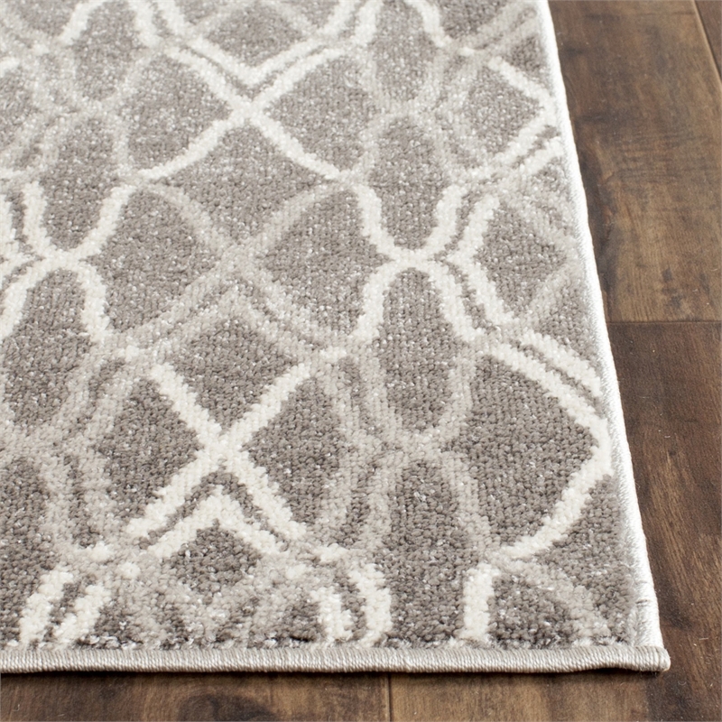 Pemberly Row Polypropylene Grey Indoor Outdoor Rug - 2'3