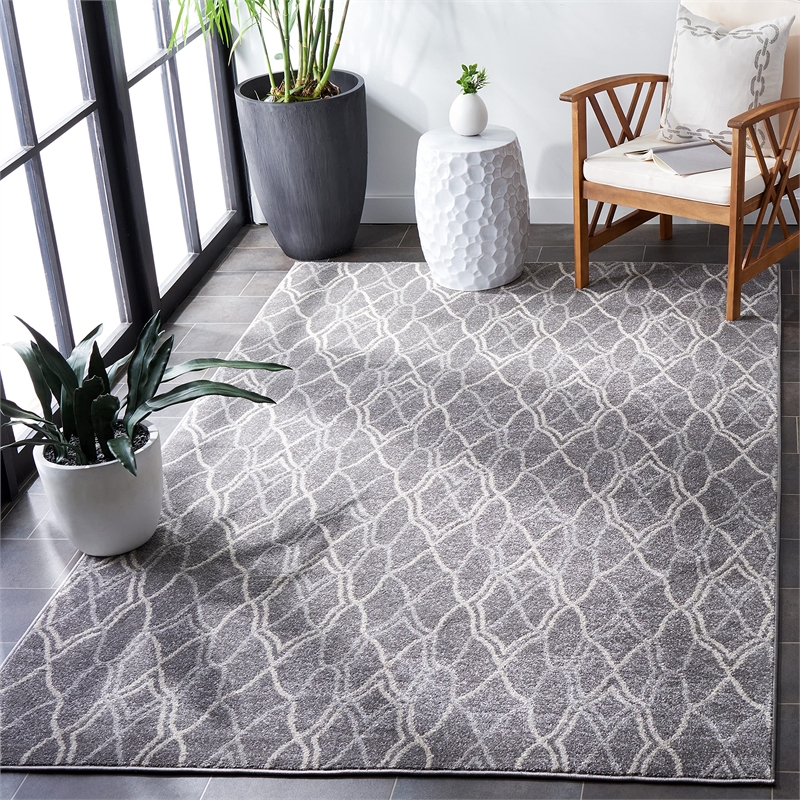 Pemberly Row Polypropylene Grey Indoor Outdoor Rug - 8' x 10'
