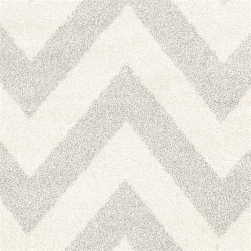 Pemberly Row Polypropylene Light Grey Indoor Outdoor Rug - Round 9'