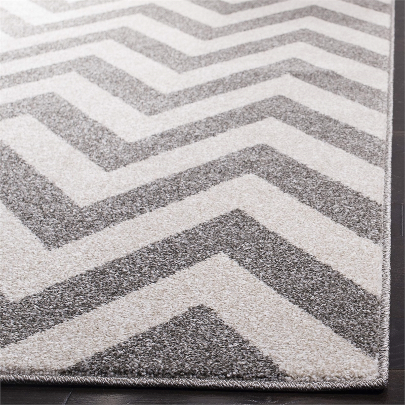 Pemberly Row Polypropylene Dark Grey Indoor Outdoor Rug - Square 5'