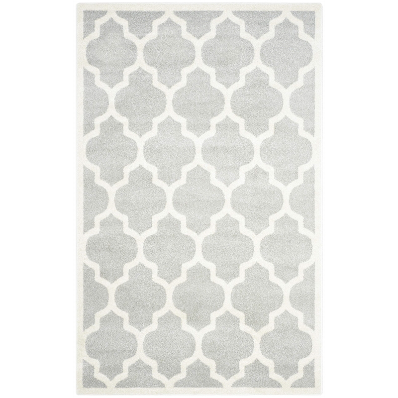 Pemberly Row Polypropylene Light Grey Indoor Outdoor Rug - 4' x 6'