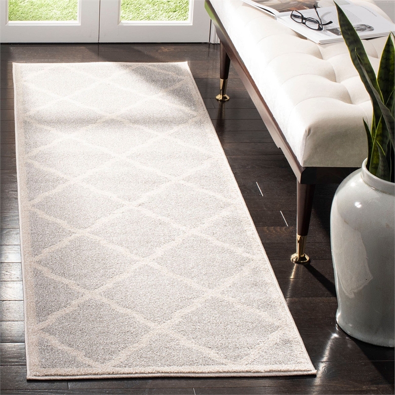 Pemberly Row Polypropylene Wheat Indoor Outdoor Rug - 9' x 12'