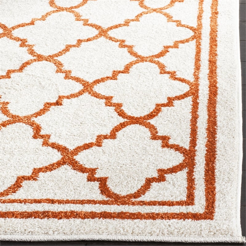 Pemberly Row Polypropylene Beige Indoor Outdoor Rug - 3' x 5'
